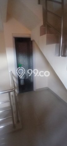 Disewakan Ruko komersial di Jatinegara luas bangunan 351m2 Disewakan Ruko komersial di Jatinegara luas bangunan 351m2