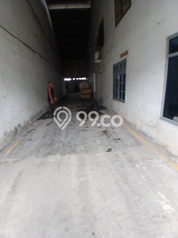 Gudang Disewa di Bekasi dengan LB 1000m2 Area Komersial Ramai Gudang Disewa di Bekasi dengan LB 1000m2 Area Komersial Ramai