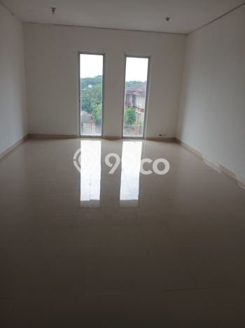 Ruko Ready di Grand Wisata, Luas 180m2m², Area Komersial Ruko Ready di Grand Wisata, Luas 180m2m², Area Komersial