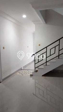 Rumah Mewah Dijual LT 177m2 di Duren Sawit, Jakarta Timur Rumah Mewah Dijual LT 177m2 di Duren Sawit, Jakarta Timur