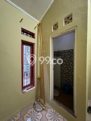 Disewakan! Rumah 2 Kamar Tidur &
2 Kamar Mandi di Pekayon, Bekasi Disewakan! Rumah 2 Kamar Tidur &
2 Kamar Mandi di Pekayon, Bekasi