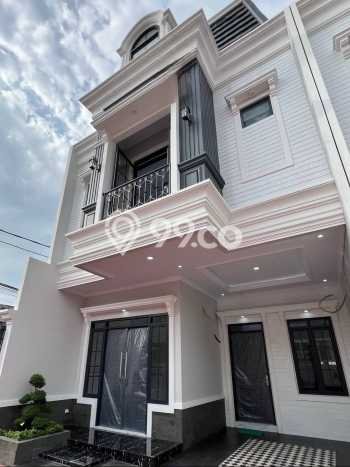 Rumah Modern 3 KT di Ragunan Jakarta Selatan Unfurnished Rumah Modern 3 KT di Ragunan Jakarta Selatan Unfurnished