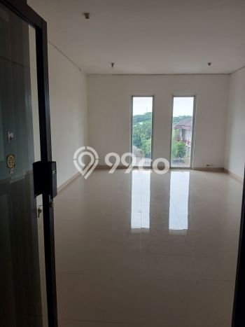 Ruko Ready di Grand Wisata, Luas 180m2m², Area Komersial Ruko Ready di Grand Wisata, Luas 180m2m², Area Komersial