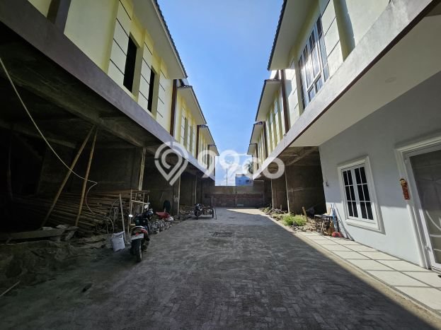 Vila Kawasan Medan Perjuangan, Area 54m2m², Posisi Premium Vila Kawasan Medan Perjuangan, Area 54m2m², Posisi Premium