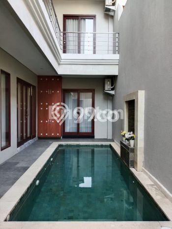 Rumah Nyaman LB 215m2m² Lokasi Sejuk di Kesiman, Denpasar Rumah Nyaman LB 215m2m² Lokasi Sejuk di Kesiman, Denpasar