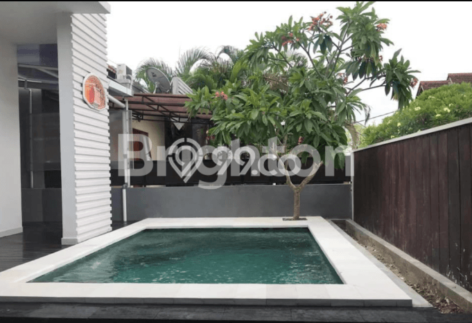 Rumah Eksklusif di Kerobokan, Badung, Luas 117m2m² Bangunan 80m2m² Rumah Eksklusif di Kerobokan, Badung, Luas 117m2m² Bangunan 80m2m²