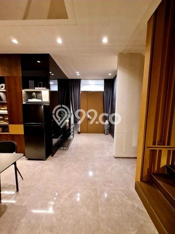 Jual Rumah Luas Megah Dengan View Cantik di Puri Indah, Jakarta Barat Jual Rumah Luas Megah Dengan View Cantik di Puri Indah, Jakarta Barat