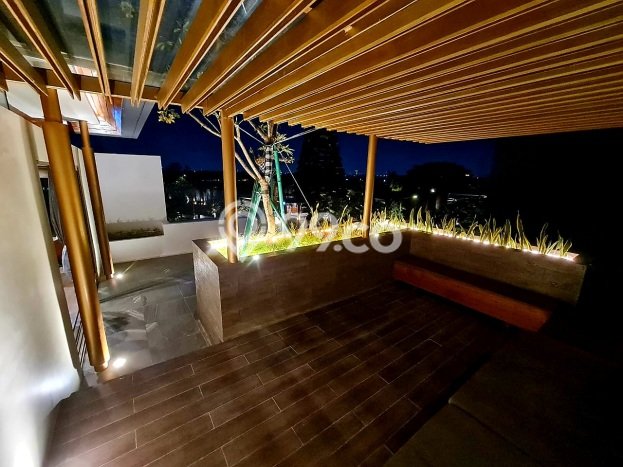 Jual Rumah Luas Megah Dengan View Cantik di Puri Indah, Jakarta Barat Jual Rumah Luas Megah Dengan View Cantik di Puri Indah, Jakarta Barat