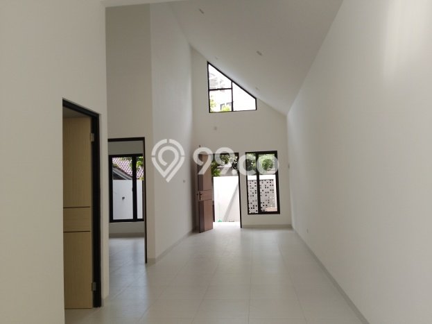 BEST PRICE! Rumah di Halmahera, Akses ke Pusat Kota, 1 KM, LT 102m² LB 85m² BEST PRICE! Rumah di Halmahera, Akses ke Pusat Kota, 1 KM, LT 102m² LB 85m²
