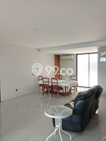 Hunian Idaman dengan Luas Tanah 330m2m² di Lingkungan Asri Bukit Sari, Semarang Hunian Idaman dengan Luas Tanah 330m2m² di Lingkungan Asri Bukit Sari, Semarang