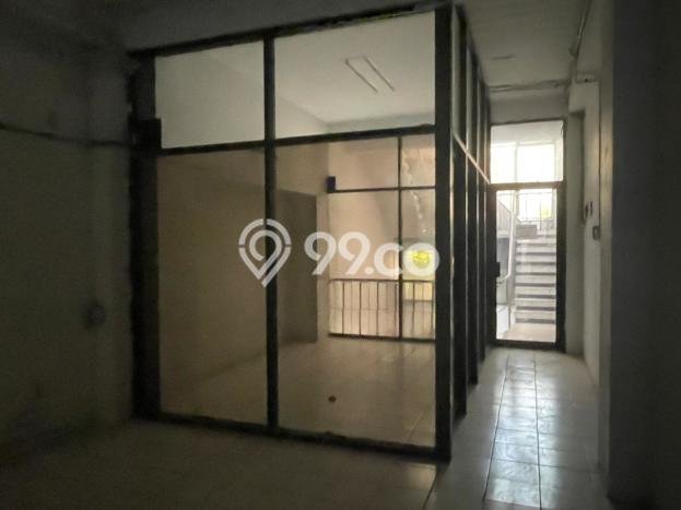 AREA KOMERSIAL! Ruko di Mataram, Luas 695m², Posisi Strategis AREA KOMERSIAL! Ruko di Mataram, Luas 695m², Posisi Strategis