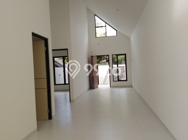 BEST PRICE! Rumah di Halmahera, Akses ke Pusat Kota, 1 KM, LT 102m² LB 85m² BEST PRICE! Rumah di Halmahera, Akses ke Pusat Kota, 1 KM, LT 102m² LB 85m²