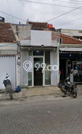Ruko Area Komersial di Brumbungan, Luas 30m², Posisi Prima Ruko Area Komersial di Brumbungan, Luas 30m², Posisi Prima