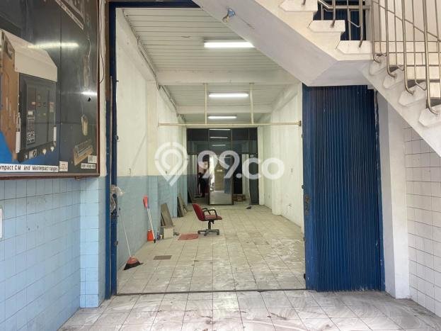 AREA KOMERSIAL! Ruko di Mataram, Luas 695m², Posisi Strategis AREA KOMERSIAL! Ruko di Mataram, Luas 695m², Posisi Strategis