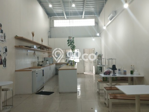 Ruko untuk Disewa di Pusat Cirebon Luas Bangunan 260m2 Ruko untuk Disewa di Pusat Cirebon Luas Bangunan 260m2