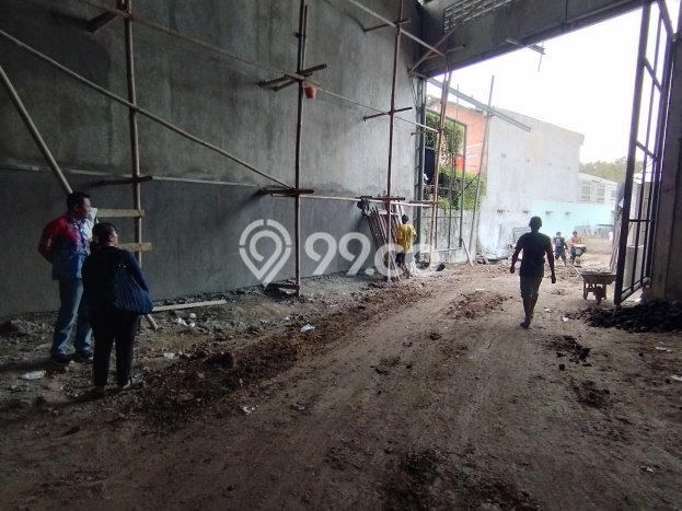 Disewakan Gudang di Kawasan Ramai Cirebon Selatan Luas 2000m2 Disewakan Gudang di Kawasan Ramai Cirebon Selatan Luas 2000m2