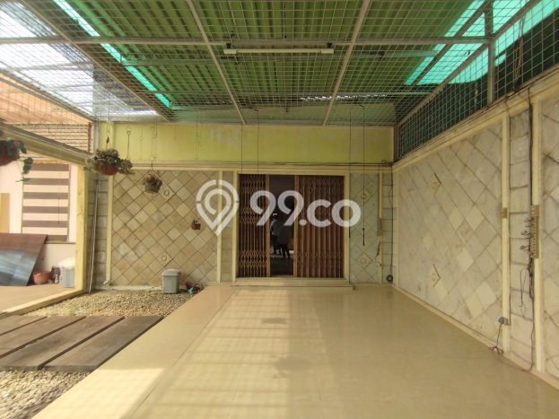 Disewakan! Rumah 5 Kamar Tidur &
4 Kamar Mandi di Cirebon Kota, Cirebon Disewakan! Rumah 5 Kamar Tidur &
4 Kamar Mandi di Cirebon Kota, Cirebon