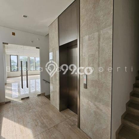 Untuk Dijual! Ruko di BSD City Tangerang LT 151m2 / LB 650m2 Kawasan Strategis Untuk Dijual! Ruko di BSD City Tangerang LT 151m2 / LB 650m2 Kawasan Strategis