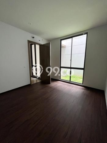 For Sale! Luxury House LT 153m2 Desain Elegan di BSD City For Sale! Luxury House LT 153m2 Desain Elegan di BSD City