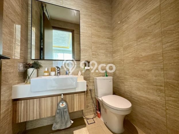 Rumah Elit Modern Siap Huni di BSD City Tangerang Rumah Elit Modern Siap Huni di BSD City Tangerang