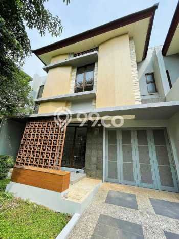 Ready to Use! Premium House LT 135m2 Desain Elegan di BSD City Ready to Use! Premium House LT 135m2 Desain Elegan di BSD City