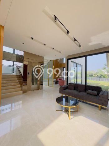 Rumah Elit Modern Tanpa Renovasi di BSD City Tangerang Rumah Elit Modern Tanpa Renovasi di BSD City Tangerang