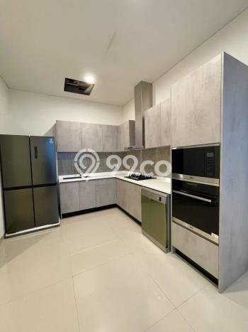 Ready to Use! Premium House LT 312m2 Desain Elegan di Alam Sutera Ready to Use! Premium House LT 312m2 Desain Elegan di Alam Sutera