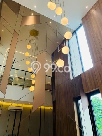 Jual Rumah Mewah Megah Dengan View Cantik di BSD City, Tangerang Jual Rumah Mewah Megah Dengan View Cantik di BSD City, Tangerang