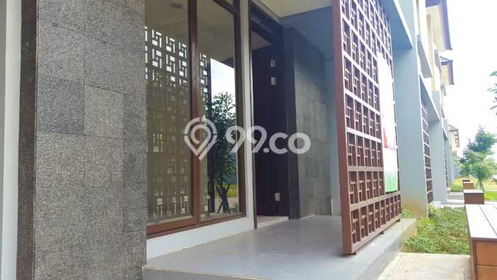 Ready to Use! Luxury House LT 135m2 Desain Modern di BSD City Ready to Use! Luxury House LT 135m2 Desain Modern di BSD City