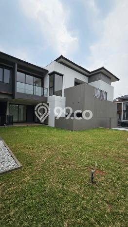 Rumah Mewah LB 445m2 Siap Huni Desain Elegan di BSD City, Tangerang Rumah Mewah LB 445m2 Siap Huni Desain Elegan di BSD City, Tangerang