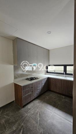 Rumah Mewah LB 445m2 Siap Huni Desain Elegan di BSD City, Tangerang Rumah Mewah LB 445m2 Siap Huni Desain Elegan di BSD City, Tangerang