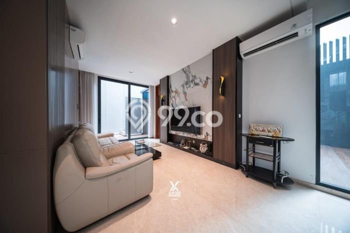 Jual Rumah Luas Elegan Dengan View Eksklusif di BSD City, Tangerang Jual Rumah Luas Elegan Dengan View Eksklusif di BSD City, Tangerang