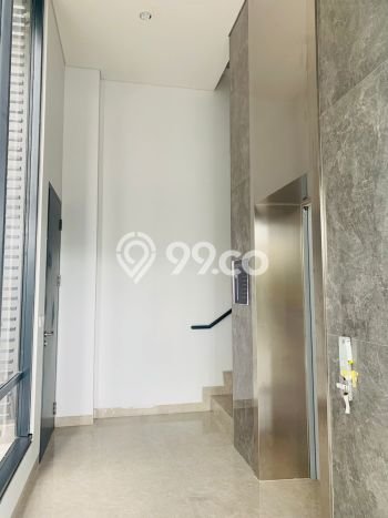 Untuk Dijual! Ruko di BSD City Tangerang LT 155m2 / LB 655m2 Kawasan Strategis Untuk Dijual! Ruko di BSD City Tangerang LT 155m2 / LB 655m2 Kawasan Strategis