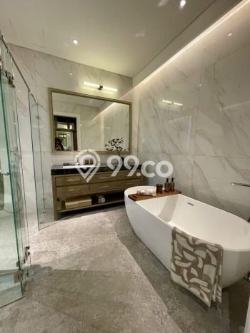 Rumah Elit LB 398m2 Siap Huni Desain Elegan di Alam Sutera, Tangerang Rumah Elit LB 398m2 Siap Huni Desain Elegan di Alam Sutera, Tangerang
