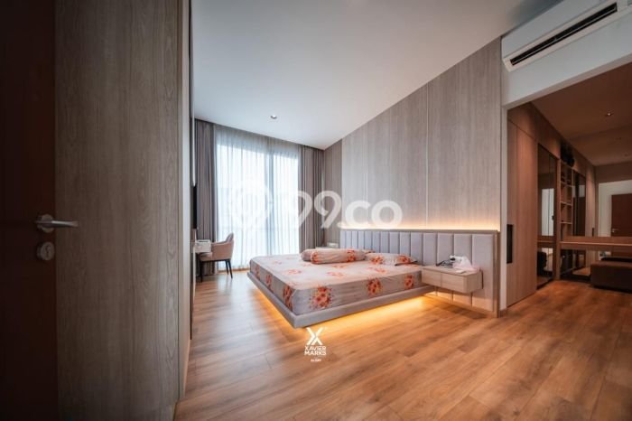 Jual Rumah Luas Elegan Dengan View Eksklusif di BSD City, Tangerang Jual Rumah Luas Elegan Dengan View Eksklusif di BSD City, Tangerang