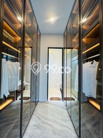 Jual Rumah Luas Megah Dengan View Eksklusif di Gading Serpong, Tangerang Jual Rumah Luas Megah Dengan View Eksklusif di Gading Serpong, Tangerang