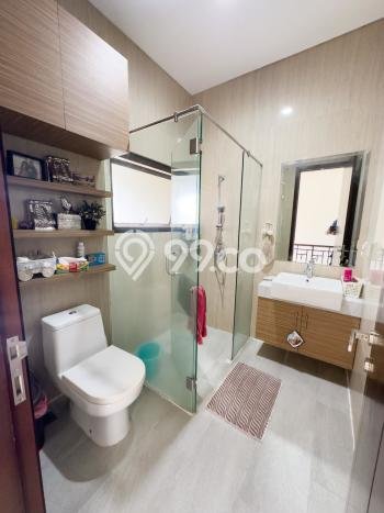 Dijual Rumah Mewah Megah Dengan View Cantik di BSD City, Tangerang Dijual Rumah Mewah Megah Dengan View Cantik di BSD City, Tangerang