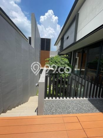 Rumah Elit LB 545m2 Siap Pakai Desain Elegan di BSD City, Tangerang Rumah Elit LB 545m2 Siap Pakai Desain Elegan di BSD City, Tangerang