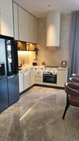 Hunian Mewah LB 248m2 Siap Huni Desain Elegan di Gading Serpong, Tangerang Hunian Mewah LB 248m2 Siap Huni Desain Elegan di Gading Serpong, Tangerang