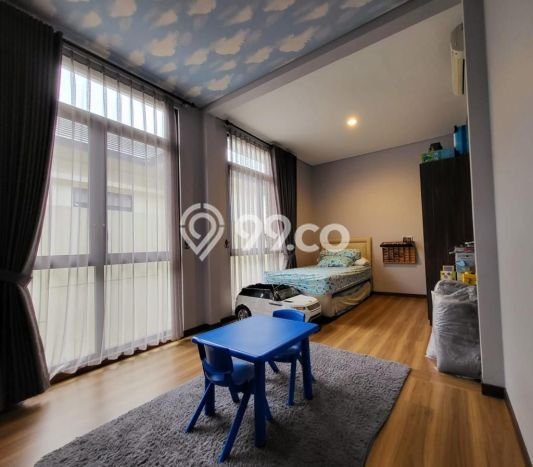 Rumah Mewah LB 285m2 Siap Pakai Desain Elegan di BSD City, Tangerang Rumah Mewah LB 285m2 Siap Pakai Desain Elegan di BSD City, Tangerang