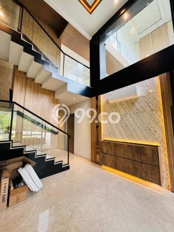 Ready to Use! Luxury House LT 420m2 Desain Elegan di BSD City Ready to Use! Luxury House LT 420m2 Desain Elegan di BSD City