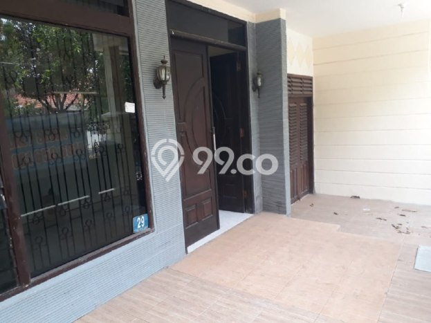 Rumah Bagus di , Surabaya, Luas Tanah 144m2m², LB 144m2m² Rumah Bagus di , Surabaya, Luas Tanah 144m2m², LB 144m2m²