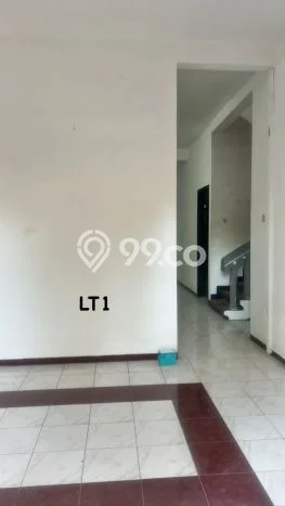 Rumah dengan Lokasi Strategis 10 KT di , Surabaya Rumah dengan Lokasi Strategis 10 KT di , Surabaya