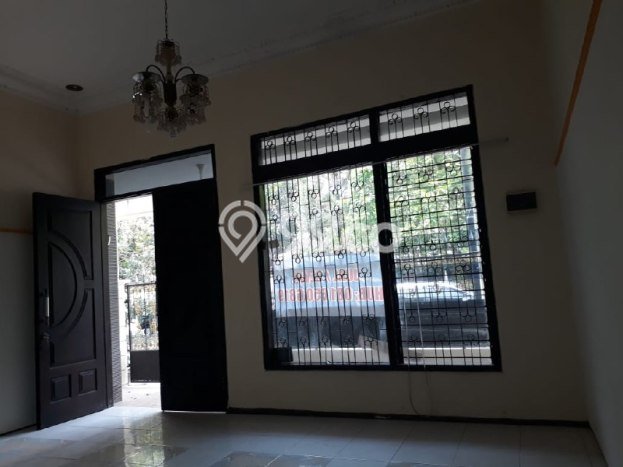 Rumah Bagus di , Surabaya, Luas Tanah 144m2m², LB 144m2m² Rumah Bagus di , Surabaya, Luas Tanah 144m2m², LB 144m2m²