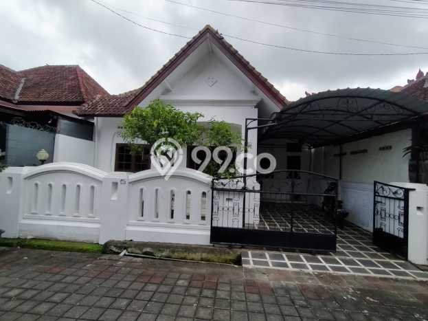 Rumah Minimalis 3 KT LT 120m2 di Jimbaran Rumah Minimalis 3 KT LT 120m2 di Jimbaran