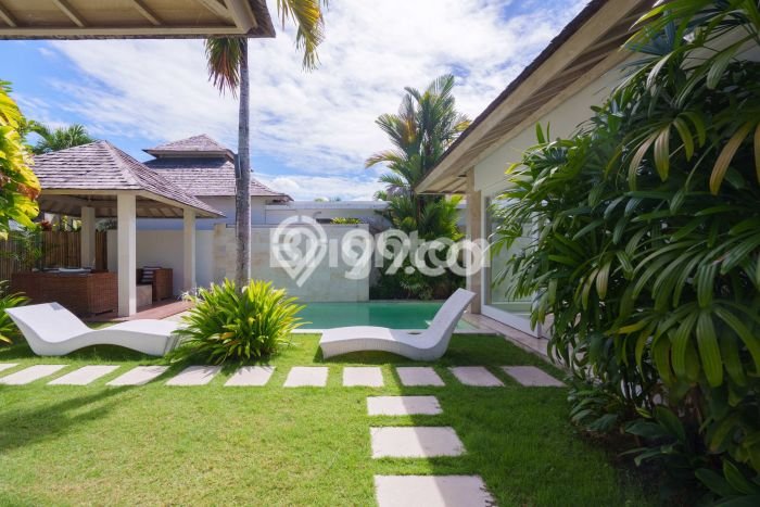 Rumah Luxury Modern Siap Huni di canggu Badung Rumah Luxury Modern Siap Huni di canggu Badung