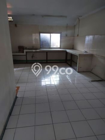 AREA BISNIS! Gudang di Cilodong, Luas 1700m², Lokasi Premium AREA BISNIS! Gudang di Cilodong, Luas 1700m², Lokasi Premium