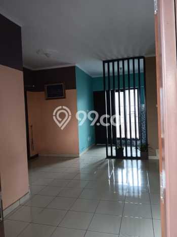Disewakan! Rumah 3 Kamar Tidur &
3 Kamar Mandi di Harapan Mulya, Bekasi Disewakan! Rumah 3 Kamar Tidur &
3 Kamar Mandi di Harapan Mulya, Bekasi