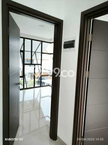 HUNIAN IMPIAN! Rumah area Cakung, 2 KT, Free Banjir, LT 102m² LB 69m² HUNIAN IMPIAN! Rumah area Cakung, 2 KT, Free Banjir, LT 102m² LB 69m²