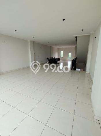 Disewakan Ruko komersial di Kelapa Gading luas bangunan 360m2 Disewakan Ruko komersial di Kelapa Gading luas bangunan 360m2